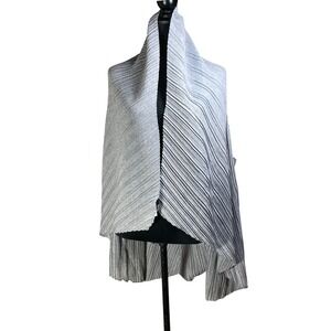 Trezo Pleated Shawl Wrap Scarf Gray Silver Sheer Lightweight crinkle